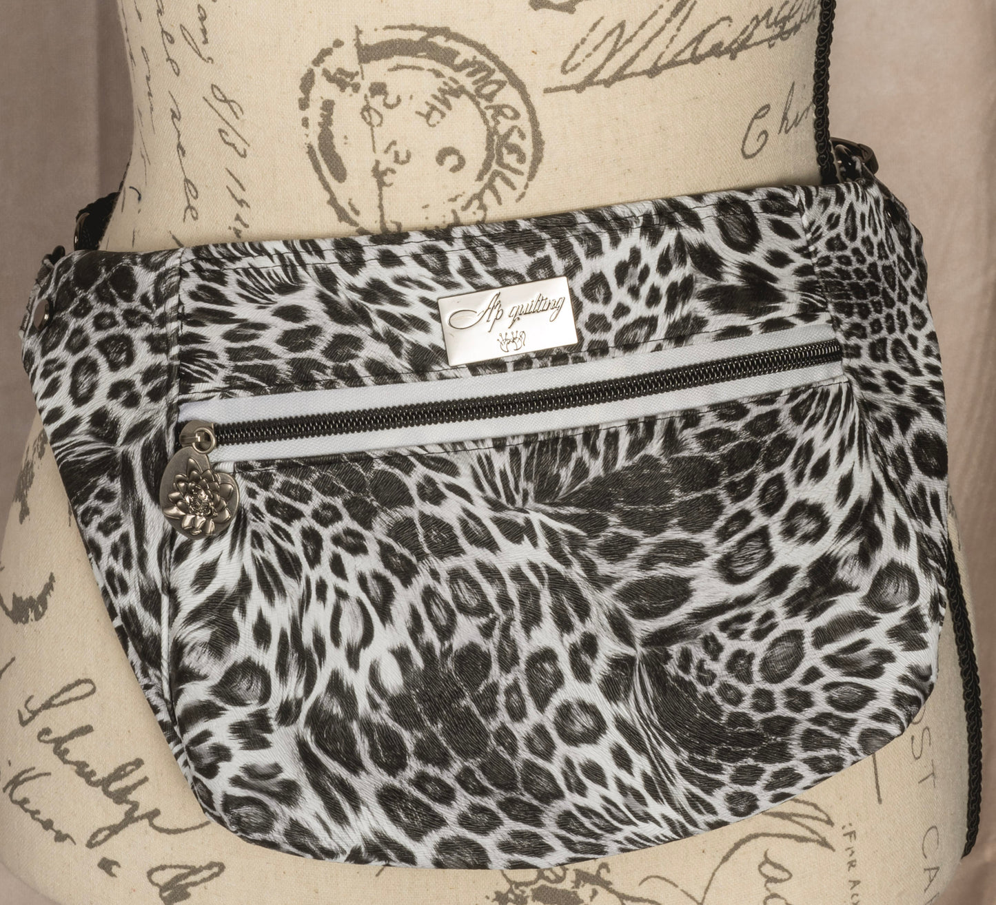 Dayna Fanny Pack - Black and White - Small